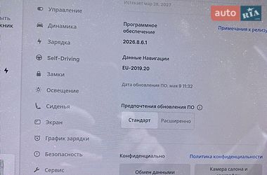 Седан Tesla Model 3 2021 в Киеве