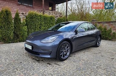 Седан Tesla Model 3 2022 в Тернополе