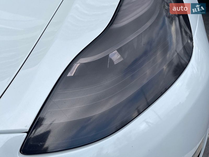Седан Tesla Model 3 2022 в Киеве