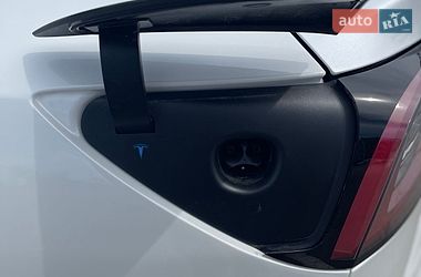 Седан Tesla Model 3 2022 в Киеве