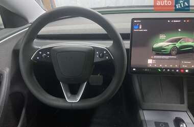 Седан Tesla Model 3 2024 в Києві