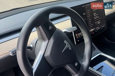 Седан Tesla Model 3 2022 в Киеве