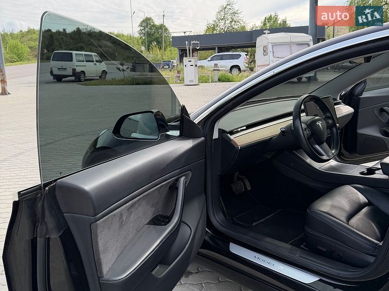 Седан Tesla Model 3 2018 в Виноградове фото 16 Седан Tesla Model 3 2018 в Виноградове
