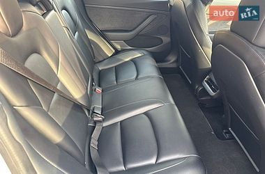 Седан Tesla Model 3 2022 в Черкассах