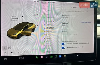 Седан Tesla Model 3 2022 в Черкассах