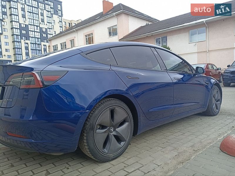 Седан Tesla Model 3 2018 в Луцке