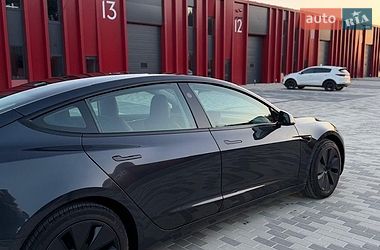 Седан Tesla Model 3 2024 в Львове
