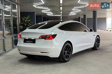 Седан Tesla Model 3 2019 в Одесі