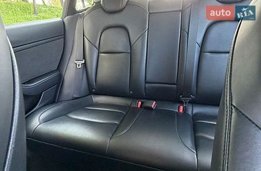 Седан Tesla Model 3 2022 в Днепре