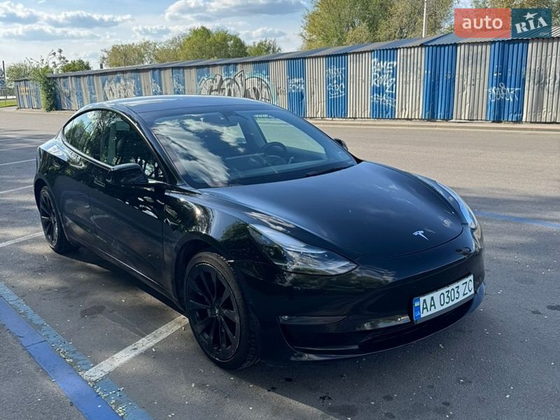 Седан Tesla Model 3 2022 в Днепре