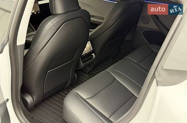 Седан Tesla Model 3 2025 в Дубно