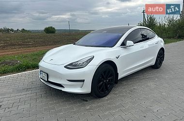 Седан Tesla Model 3 2019 в Виннице