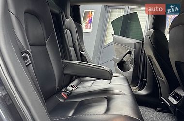 Седан Tesla Model 3 2019 в Коломые