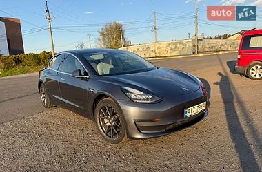 Седан Tesla Model 3 2020 в Киеве