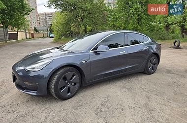 Седан Tesla Model 3 2020 в Киеве