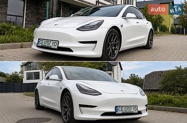 Седан Tesla Model 3 2019 в Чернівцях