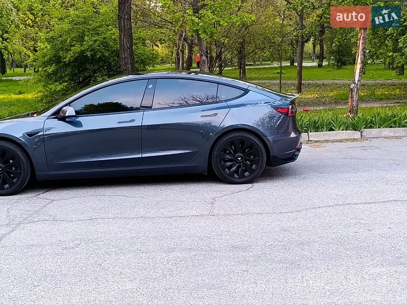 Седан Tesla Model 3 2021 в Запоріжжі