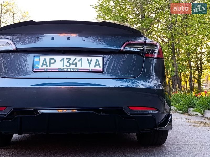 Седан Tesla Model 3 2021 в Запоріжжі