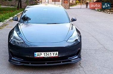 Седан Tesla Model 3 2021 в Запоріжжі