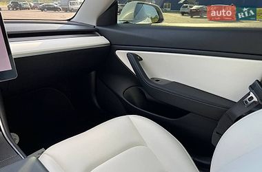 Седан Tesla Model 3 2020 в Запорожье
