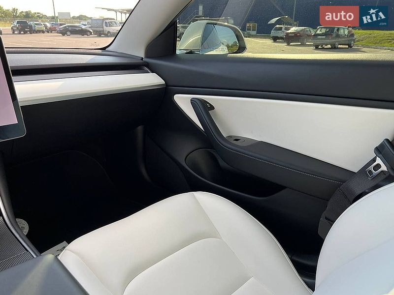 Седан Tesla Model 3 2020 в Запорожье