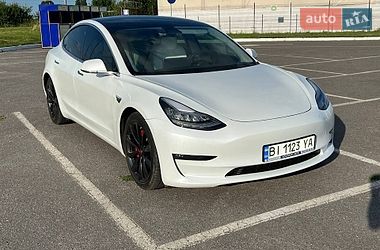 Седан Tesla Model 3 2020 в Запорожье