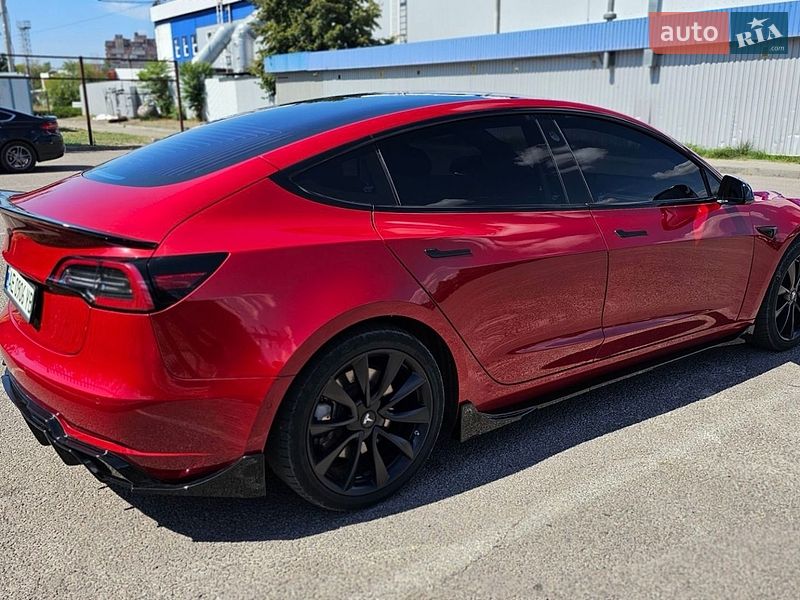 Седан Tesla Model 3 2018 в Днепре