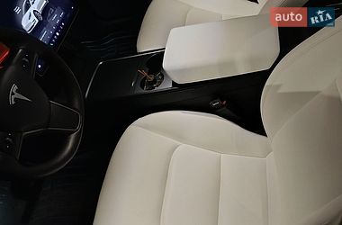 Седан Tesla Model 3 2022 в Кривом Роге