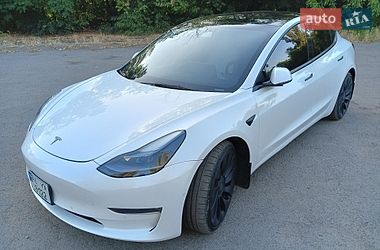 Седан Tesla Model 3 2022 в Кривом Роге