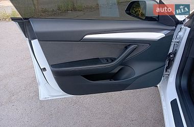 Седан Tesla Model 3 2022 в Кривом Роге