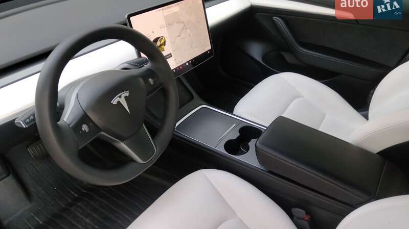 Седан Tesla Model 3 2021 в Полтаве