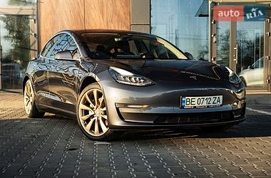 Седан Tesla Model 3 2018 в Киеве