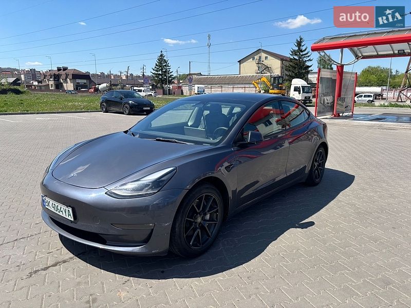 Седан Tesla Model 3 2022 в Виннице