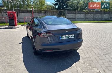 Седан Tesla Model 3 2022 в Виннице