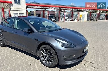 Седан Tesla Model 3 2022 в Виннице