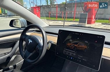 Седан Tesla Model 3 2022 в Виннице