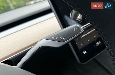 Седан Tesla Model 3 2021 в Львове