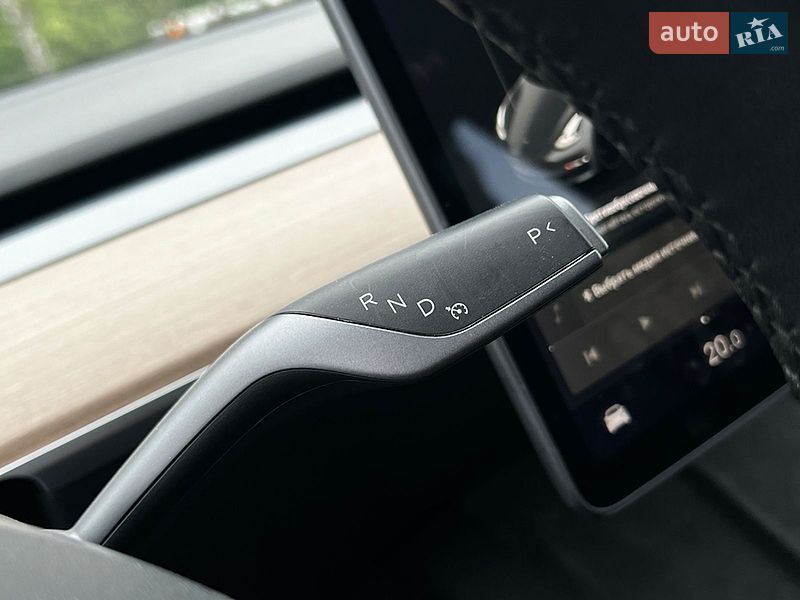 Седан Tesla Model 3 2021 в Львове
