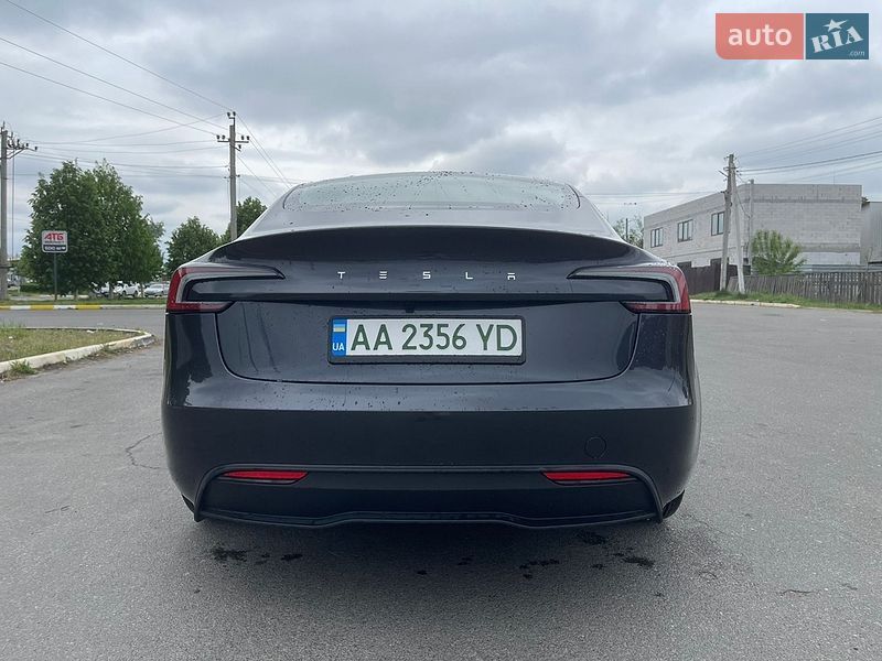Седан Tesla Model 3 2025 в Києві