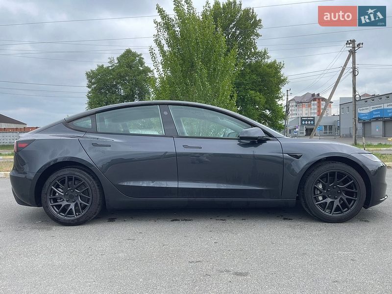 Седан Tesla Model 3 2025 в Києві