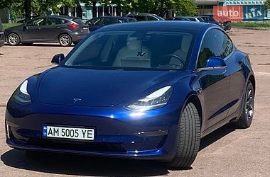 Седан Tesla Model 3 2019 в Києві