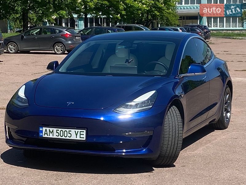 Tesla Model 3 2019