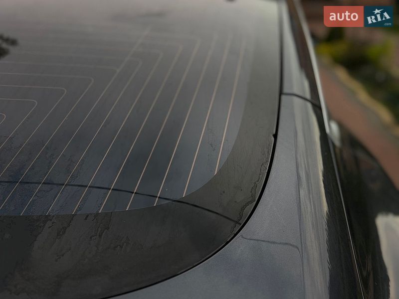 Седан Tesla Model 3 2018 в Броварах