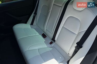 Седан Tesla Model 3 2021 в Ивано-Франковске