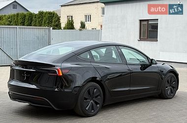 Седан Tesla Model 3 2025 в Луцьку