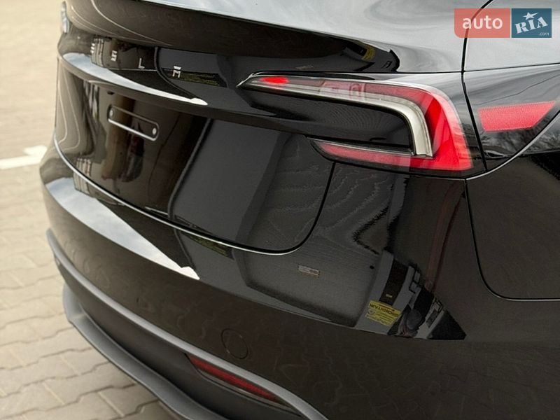 Седан Tesla Model 3 2025 в Луцьку