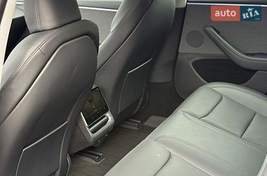 Седан Tesla Model 3 2025 в Луцьку
