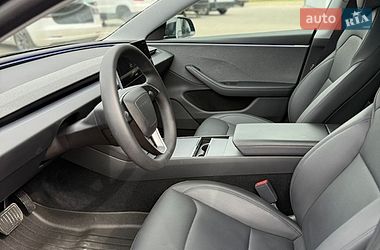 Седан Tesla Model 3 2025 в Луцьку