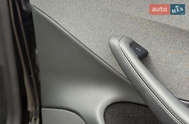 Седан Tesla Model 3 2025 в Луцьку