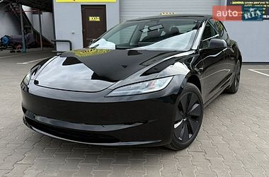 Седан Tesla Model 3 2025 в Луцьку